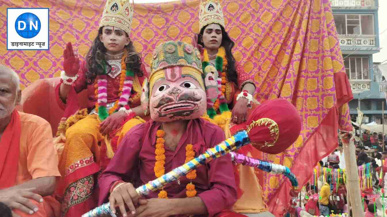 महराजगंज: बृजमनगंज में रावण दहन का सजीव मंचन, उमड़ी लोगों की भीड़