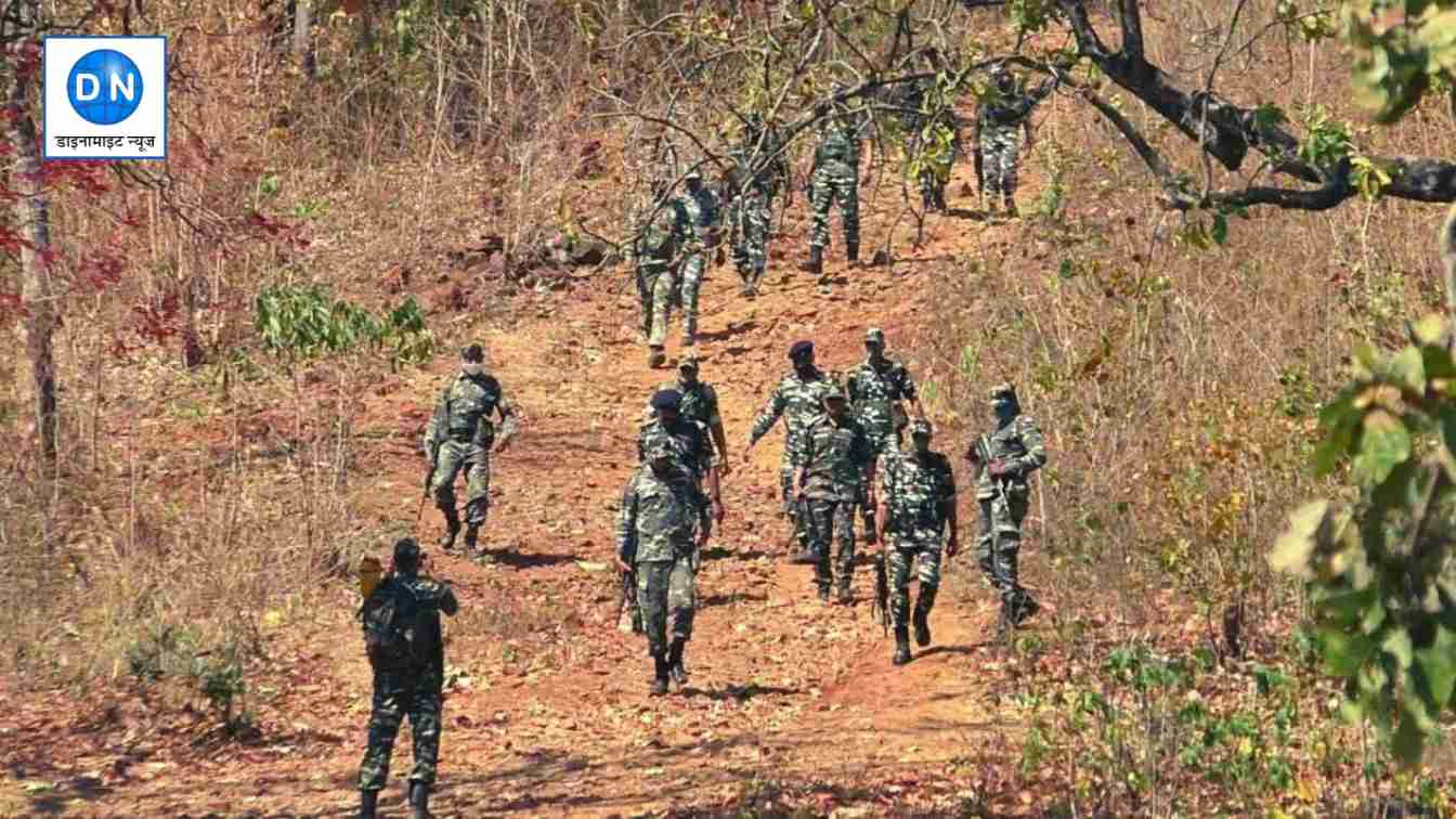 Naxal Encounter: एसटीएफ और CRPF जवानों की नक्सलियों से मुठभेड़ जारी Naxal Encounter: एसटीएफ और CRPF जवानों की नक्सलियों से मुठभेड़ जारी