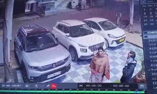 Atul Subhash Suicide: निकिता की मां ने होटल में गुजारी रात, बचाव के लिए इलाहाबाद हाईकोर्ट का किया रुख Atul Subhash Suicide: निकिता की मां ने होटल में गुजारी रात, बचाव के लिए इलाहाबाद हाईकोर्ट का किया रुख
