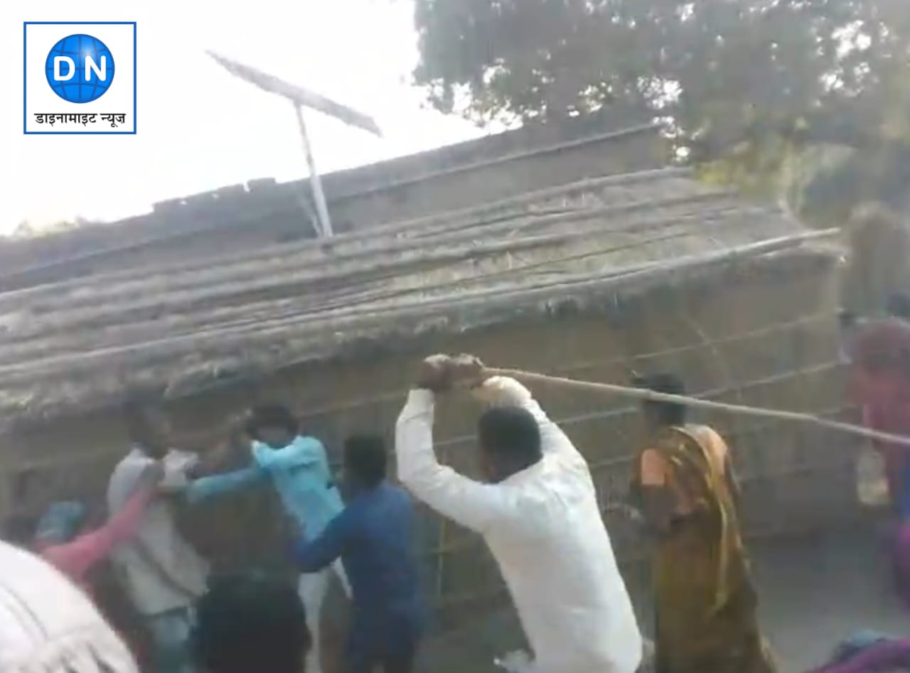 Viral Video: सोहगीबरवा में दो पक्षों में भीषण मारपीट, आधा दर्जन घायल