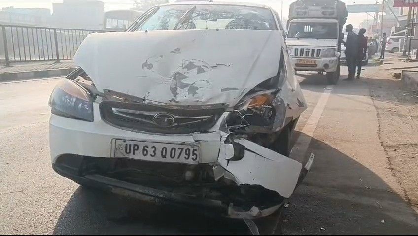 महाकुंभ से लौट रही कार का हुआ एक्सीडेंट, कई लोग घायल