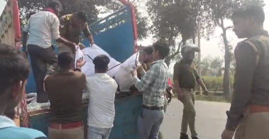 बलरामपुर में बड़ा हादसा, बोर्ड परीक्षा का सेंटर देख कर लौट तीन छात्रों की दर्दनाक मौत बलरामपुर में बड़ा हादसा, बोर्ड परीक्षा का सेंटर देख कर लौट तीन छात्रों की दर्दनाक मौत