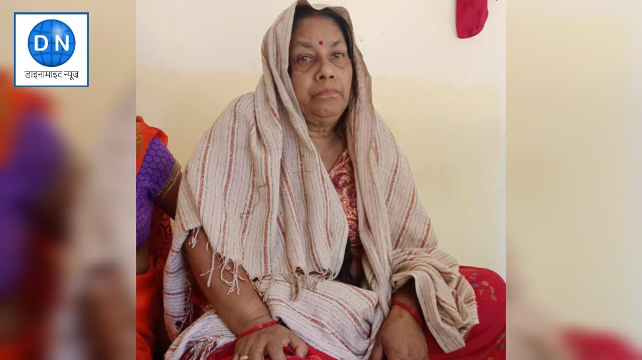 Gorakhpur: गोरखपुर में आवारा सांडों का आतंक, सांडों के झुंड ने महिला पटका, सींगों से हमला, हालत गंभीर