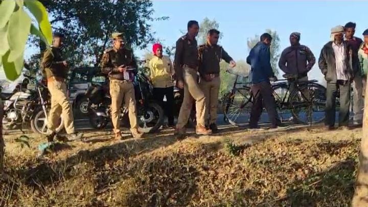 Barabanki News: साथ रहने वाले दो दोस्त एक साथ समाये मौत के मुंह में Barabanki News: साथ रहने वाले दो दोस्त एक साथ समाये मौत के मुंह में