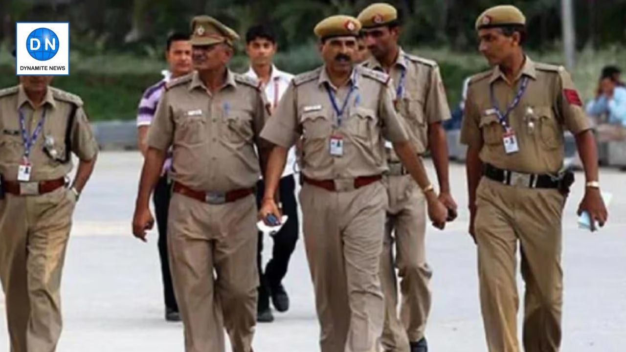 Politics News: UP में कुर्सी को लेकर संग्राम..पूर्व विधायक और ब्लॉक प्रमुख में हाथापाई, मंच पर जमकर चले लात-घूंसे Politics News: UP में कुर्सी को लेकर संग्राम..पूर्व विधायक और ब्लॉक प्रमुख में हाथापाई, मंच पर जमकर चले लात-घूंसे