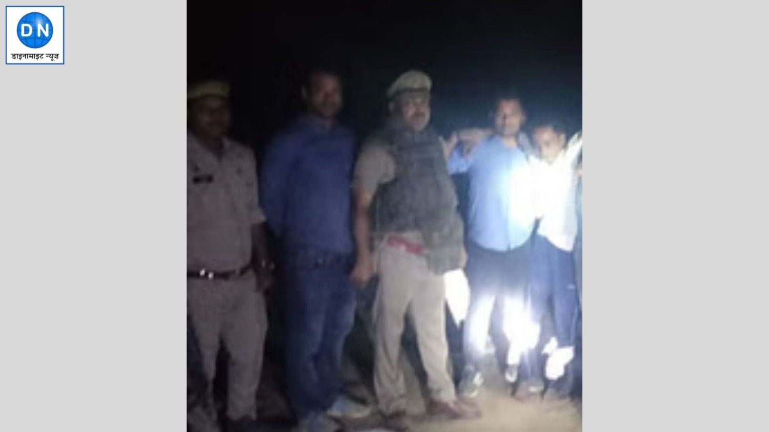 Encounter in UP: वाराणसी में पुलिस मुठभेड़, बदमाश के दोनों पैर में लगी गोली, जानें पूरा मामला Encounter in UP: वाराणसी में पुलिस मुठभेड़, बदमाश के दोनों पैर में लगी गोली, जानें पूरा मामला