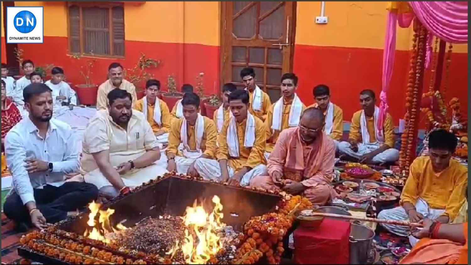 Balrampur News: देवीपाटन शक्तिपीठ में नवरात्रि महोत्सव, भक्ति के रंग में रंगे श्रद्धालु, जानिये खास बातें Balrampur News: देवीपाटन शक्तिपीठ में नवरात्रि महोत्सव, भक्ति के रंग में रंगे श्रद्धालु, जानिये खास बातें