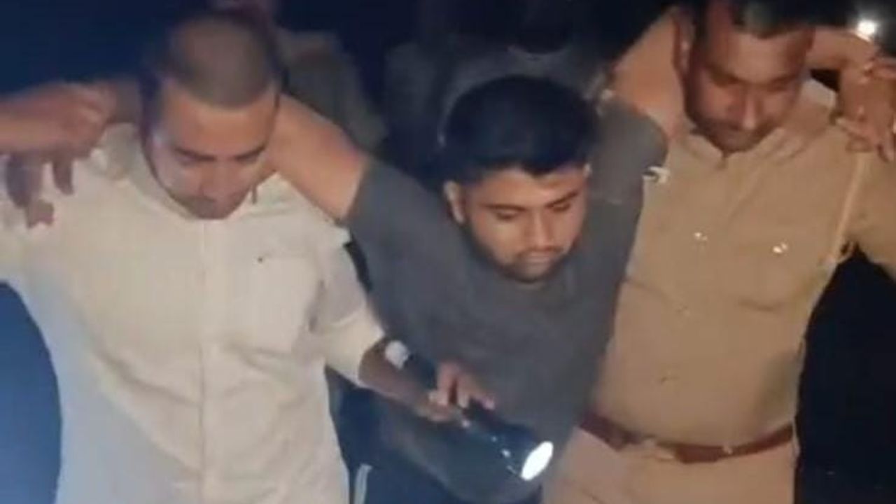 Barabanki News: गैस एजेंसी लूटकांड का आरोपी मुठभेड़ में घायल, घटना के बाद चढ़ा पुलिस के हत्थे