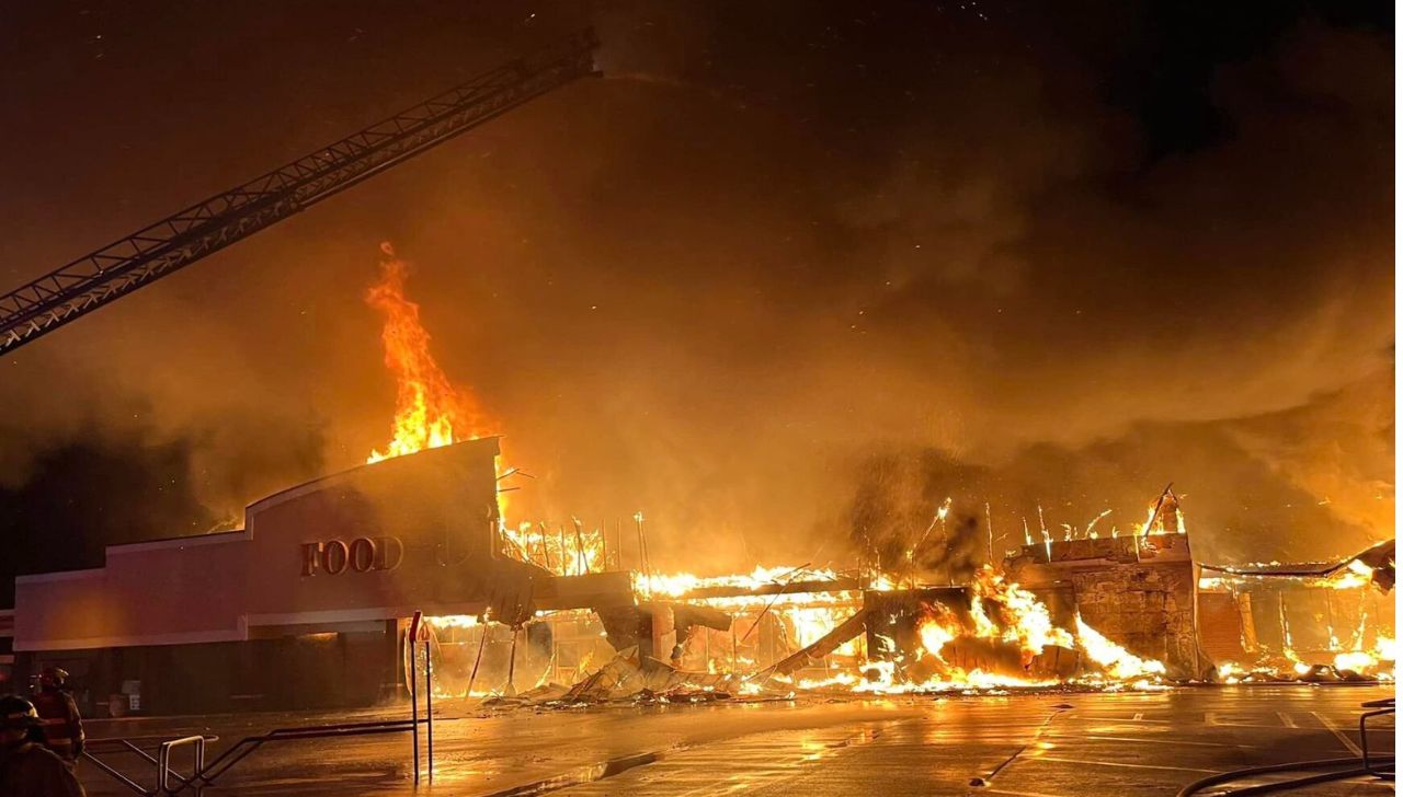 Fire in Bareilly: पीएस कोल्ड स्टोर में लगी भीषण आग, यातायात प्रभावित