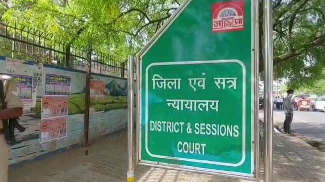 सांसद कंगना राणवत के खिलाफ आगरा कोर्ट में सुनवाई, कोर्ट ने दिया ये आदेश