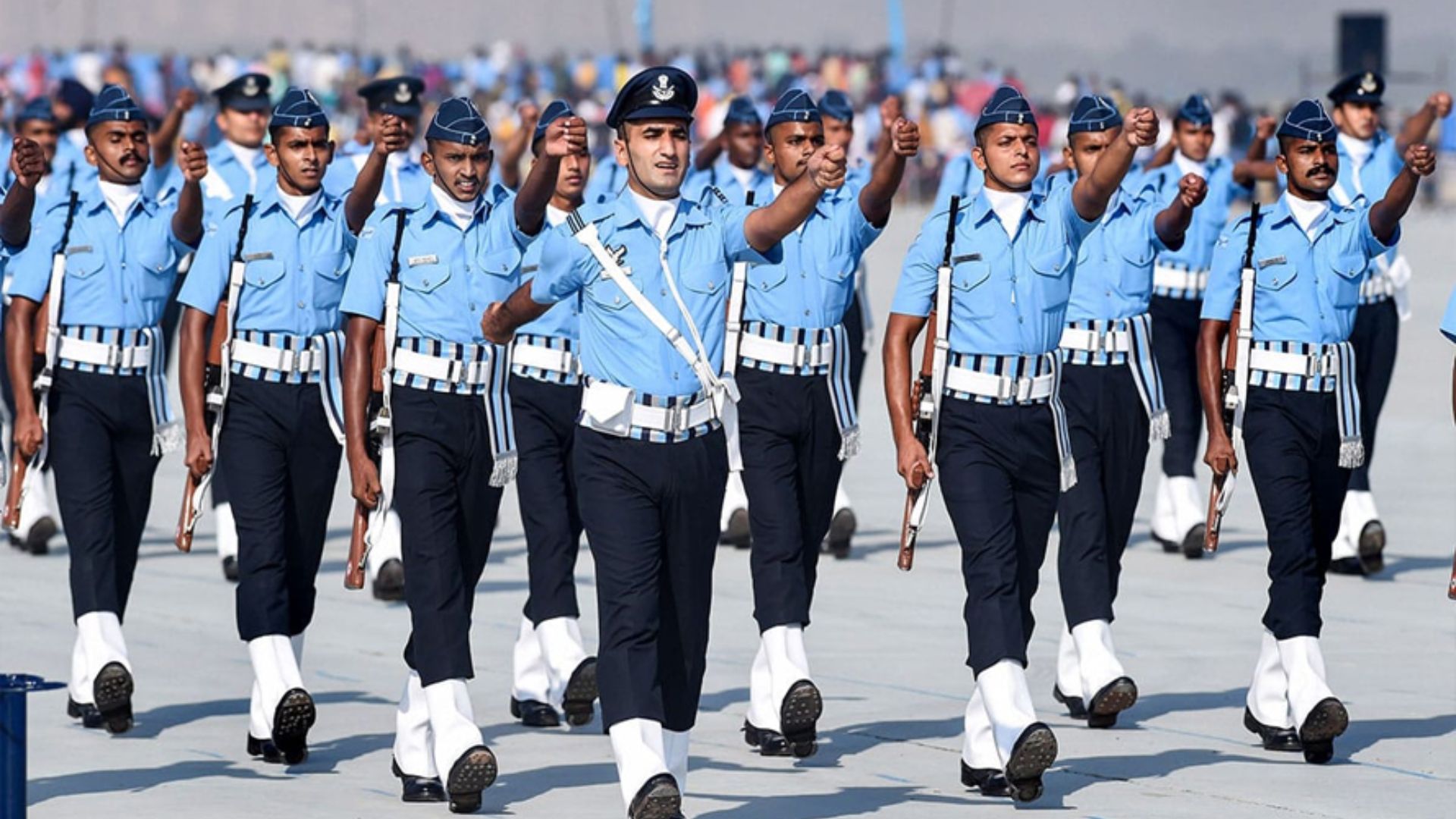 Indian Air Force Job: इंडियन एयरफोर्स में निकली जॉब, यहां जानिए पूरी डिटेल