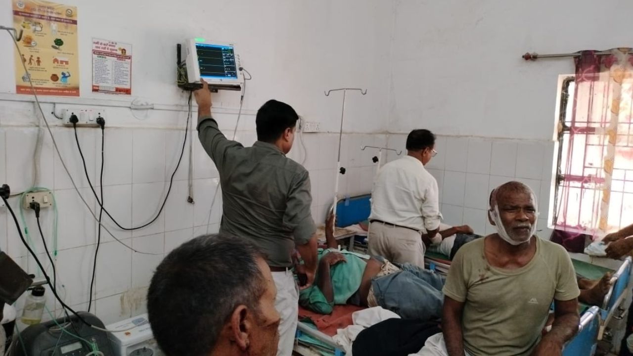 Sonbhadra Accident News: सोनभद्र में तेज रफ्तार का कहर, आटों अनियंत्रित होकर पलटी, जानिए क्या है पूरा मामला