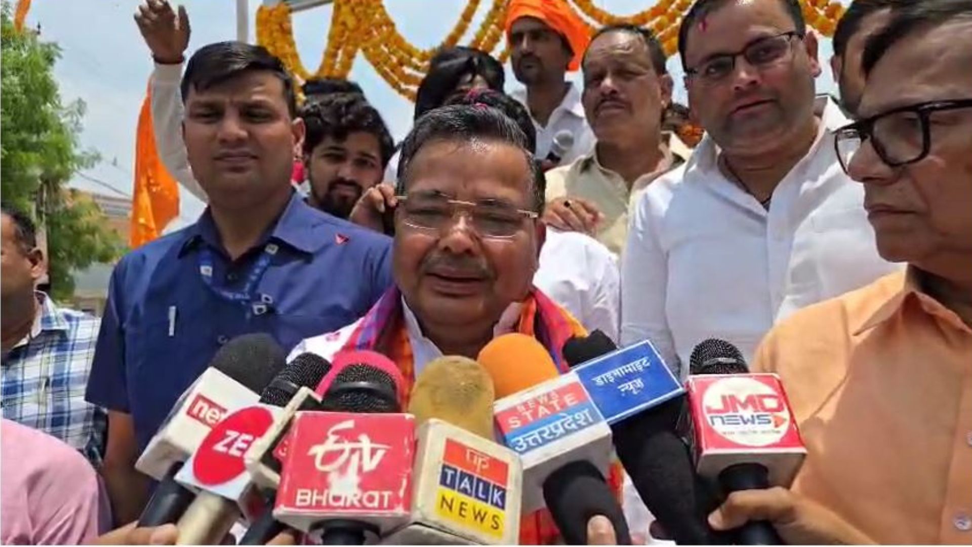 Jaunpur News: महाराणा प्रताप जयंती पर मंत्री जयवीर सिंह ने सेना की शक्ति पर दिया बड़ा बयान