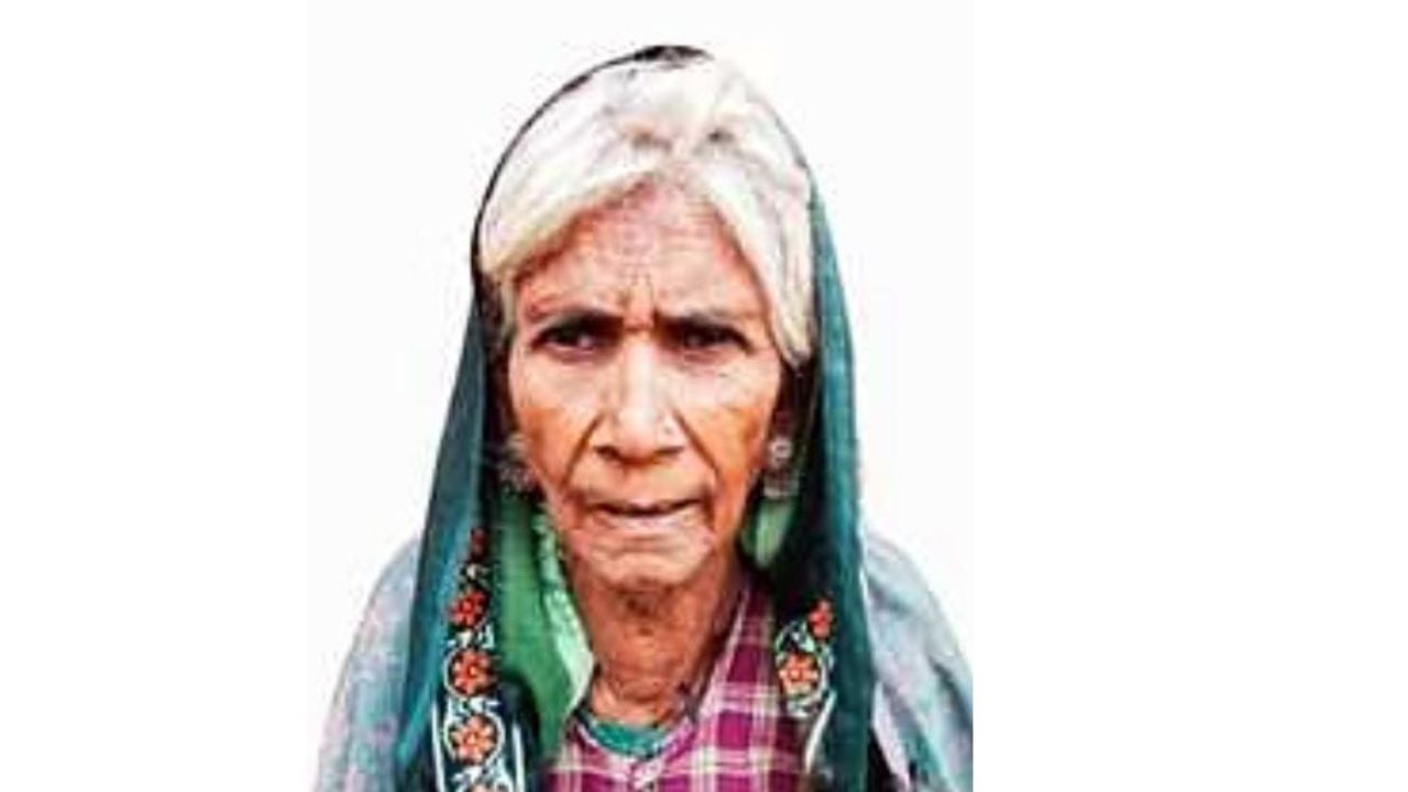 Lakhimpur Kheri: करीब चालीस साल बाद  बुजुर्ग महिला को मिला न्याय, बुजुर्ग महिला के छलके आंसू