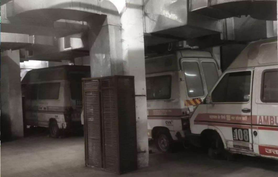 देखिए नोएडा में स्वास्थ्य विभाग का हाल: 40 लाख लोगों के सिर्फ 31 एंबुलेंस, पढ़िए झूठ से मुखौटा हटाने वाली खबर