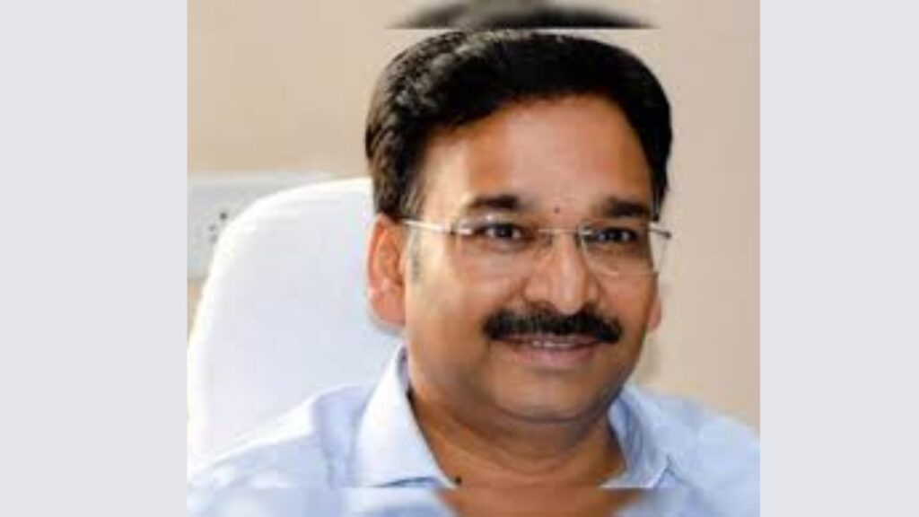 झारखंड कैडर के वरिष्ठ आईएएस अफसर विनय चौबे (Source-Google)