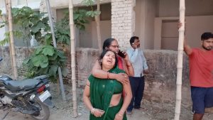 रोते बिलखते परिजन (सोर्स- रिपोर्टर)