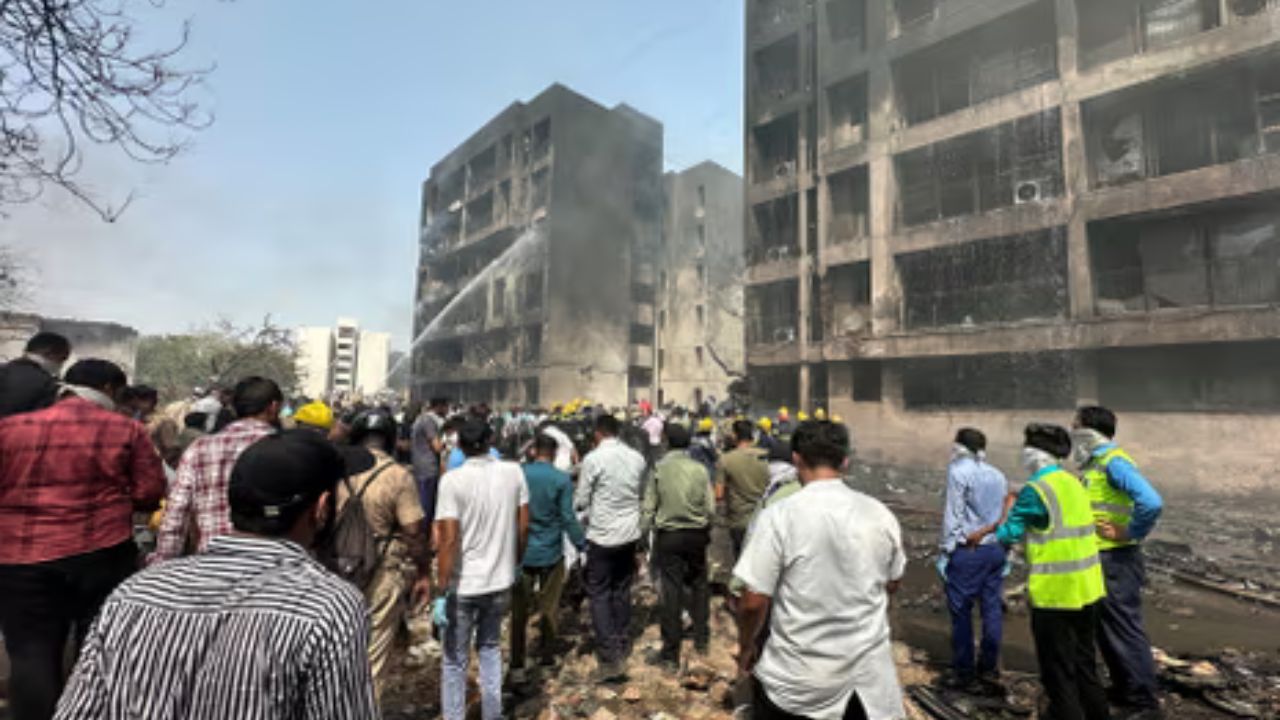 People scared of Ahmedabad plane crash (Source-Internet)