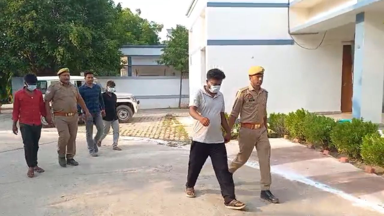 UP Crime News: संतकबीरनगर में साइबर फ्रॉड गैंग का पर्दाफाश, सरगना समेत तीन शातिर ठग गिरफ्तार