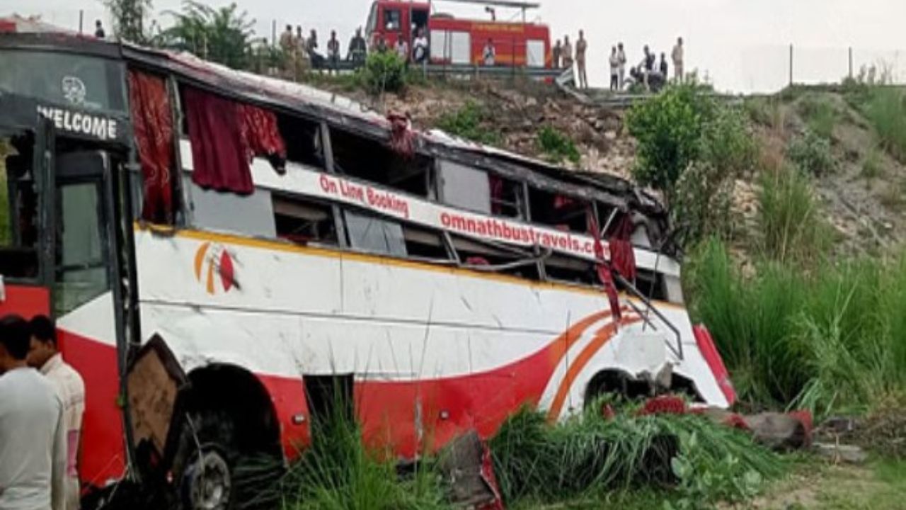 Double decker bus overturned on expressway