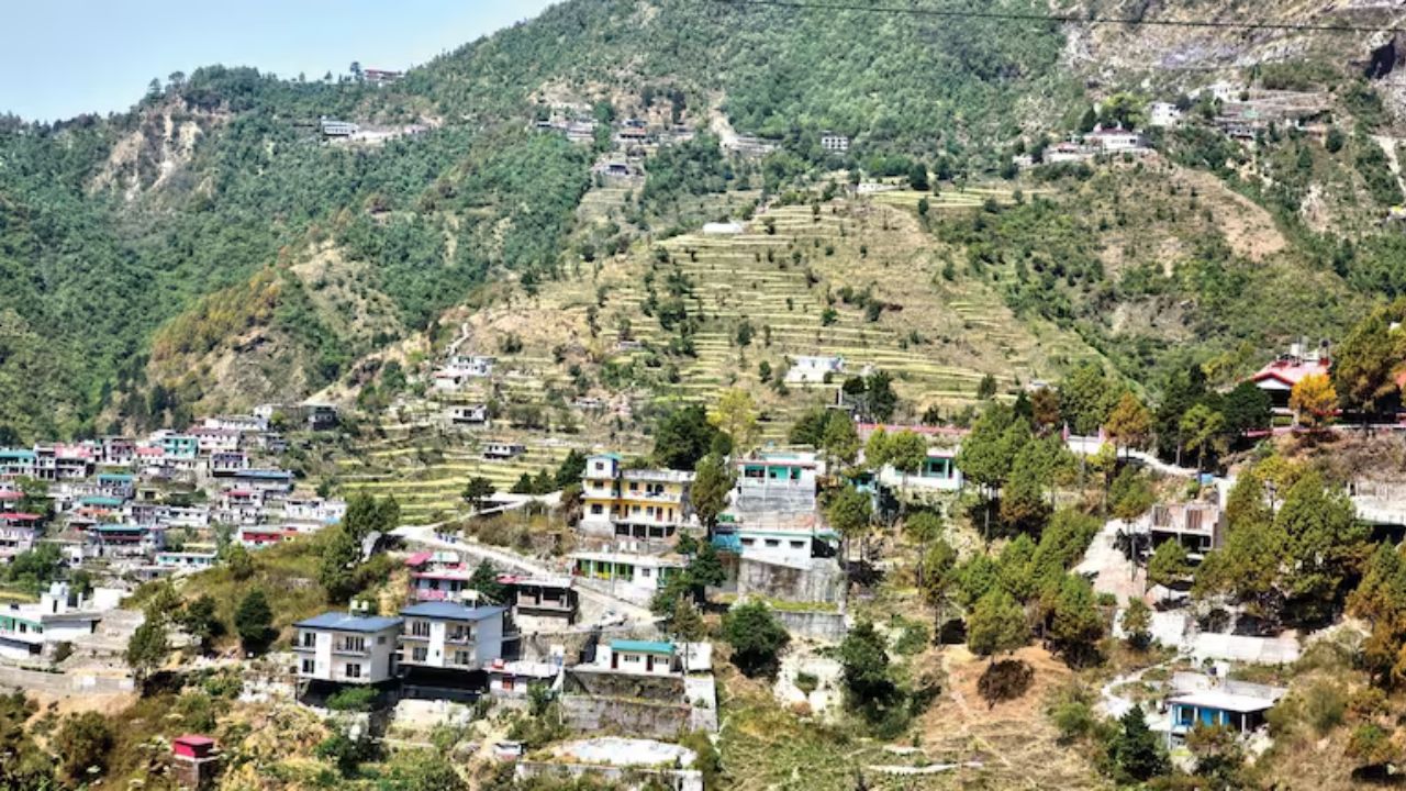 Weather Update: उत्तराखंड में बदला मौसम का मिजाज, गर्मी बढ़ने की संभावना, जानें मौसम की पूरी अपडेट Weather Update: उत्तराखंड में बदला मौसम का मिजाज, गर्मी बढ़ने की संभावना, जानें मौसम की पूरी अपडेट