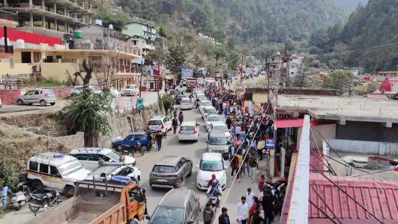 कैंची धाम मेला: लाखों श्रद्धालुओं की भीड़ के लिए प्रशासन अलर्ट, तैयार किया रूट प्लान, नहीं लगेगा अब जाम कैंची धाम मेला: लाखों श्रद्धालुओं की भीड़ के लिए प्रशासन अलर्ट, तैयार किया रूट प्लान, नहीं लगेगा अब जाम