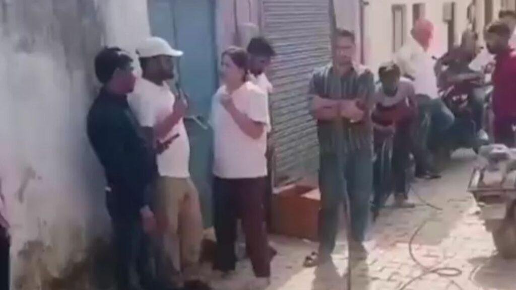 Jhansi Sapna Tomar slapping engineer viral Video 