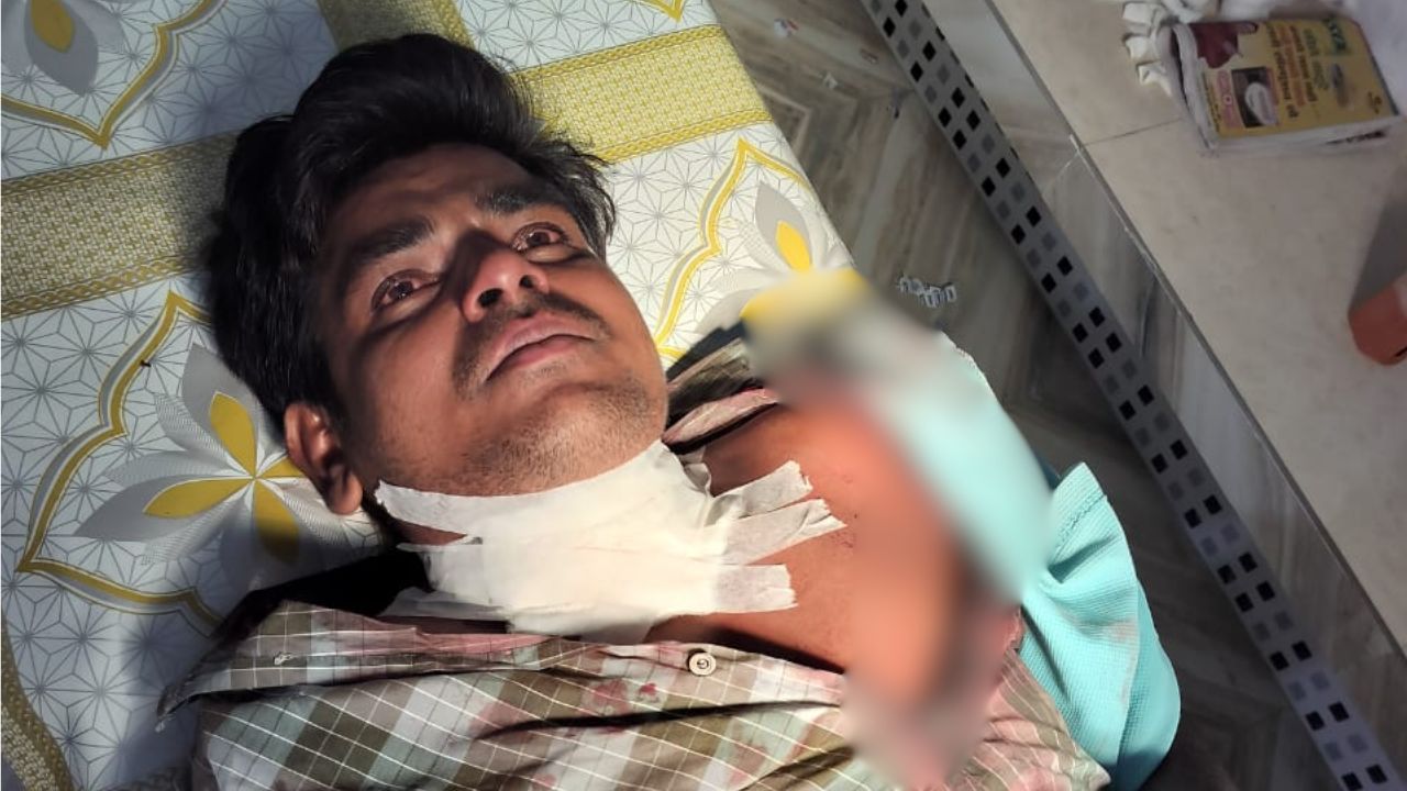 Maharajganj News: पत्नी ने बात करने से किया मना तो उठाया बड़ा कदम, पति ने ब्लेड से रेता अपना गला