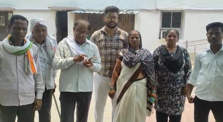 Raebareli News: आशाओं की चीख सुन रही हैं, क्या मुख्यमंत्री सुन रहे हैं? जानिए क्या है पूरा मामला?