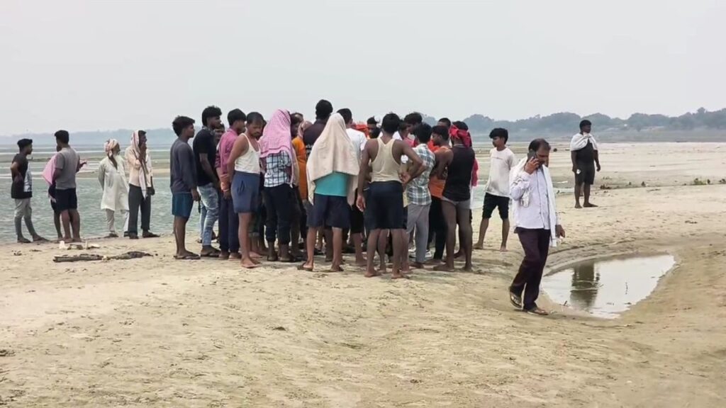 Two friends drowned while bathing in river in Bhadohi