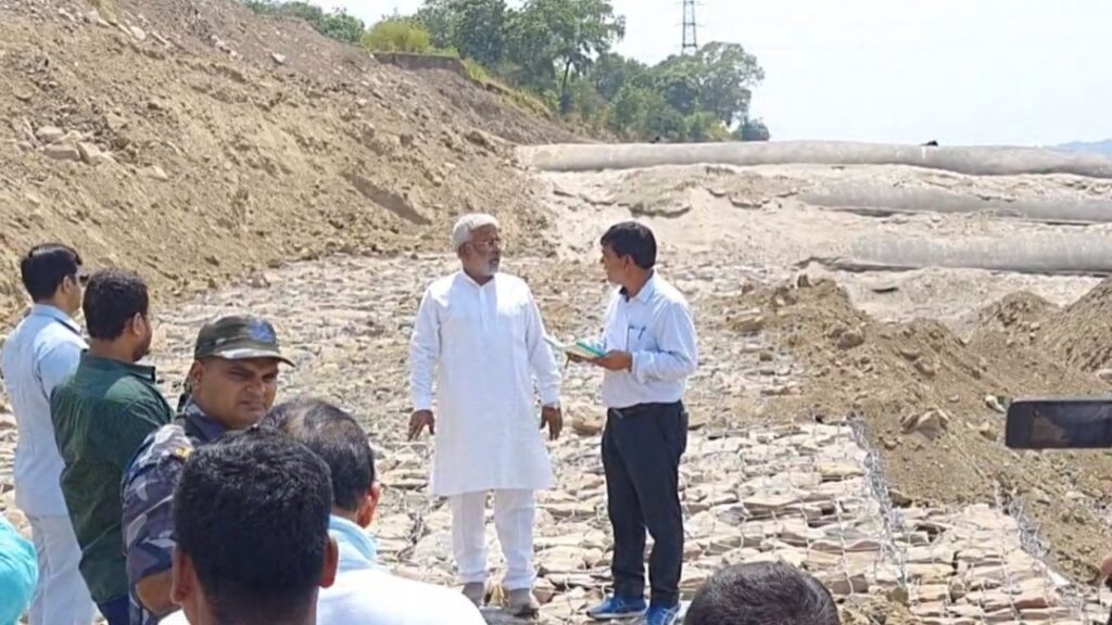 Minister Swatantra Dev Singh visit Chandauli 