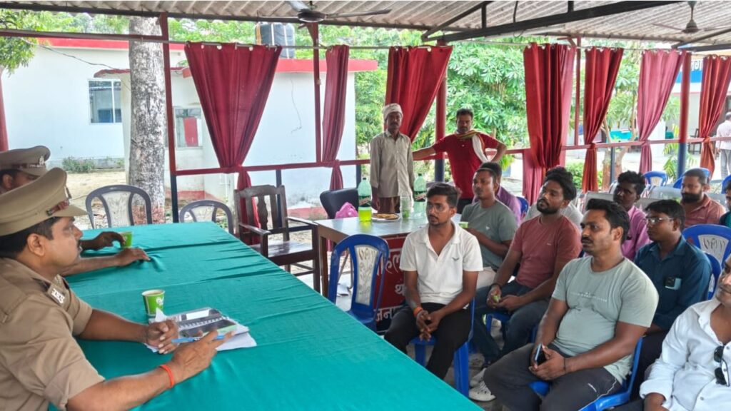 DJ operators attended the meeting (Source-Dynamite News Photo)