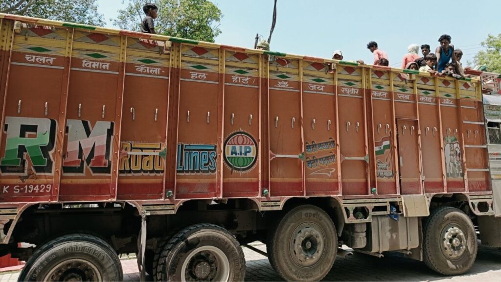 Major action on illegal passenger transport in Sonbhadra 