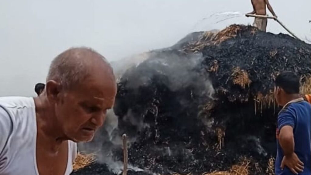 Fire in straw in Kudwa village of Sonbhadra