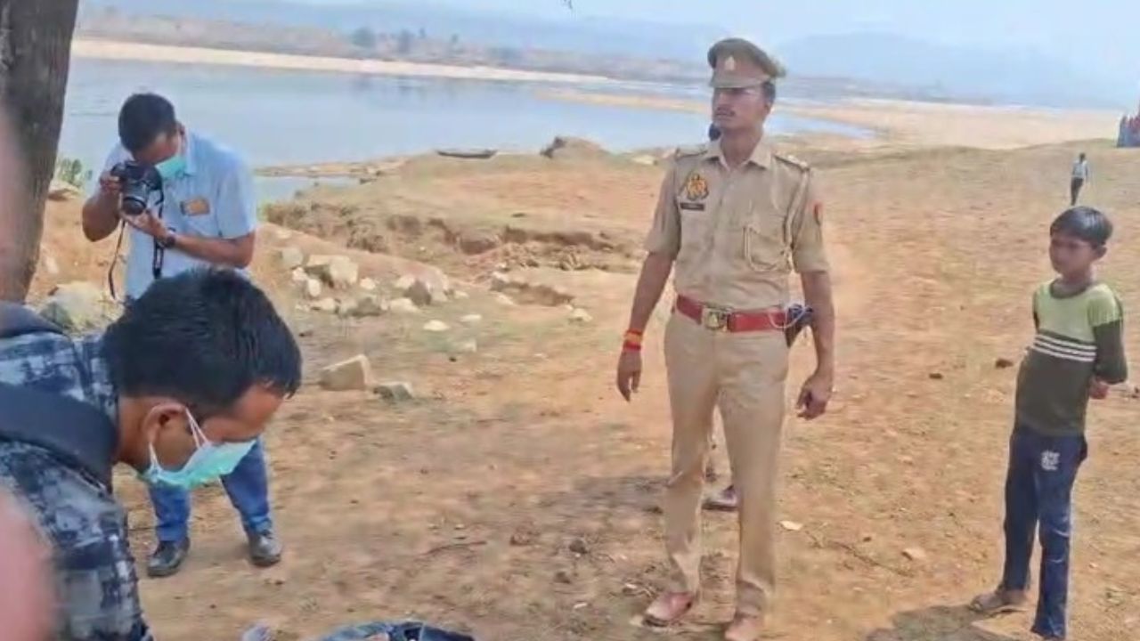 Sonbhadra News: सेमिया गांव के पास नदी में तैरता मिला शव, हत्या या हादसा? जांच में जुटी पुलिस