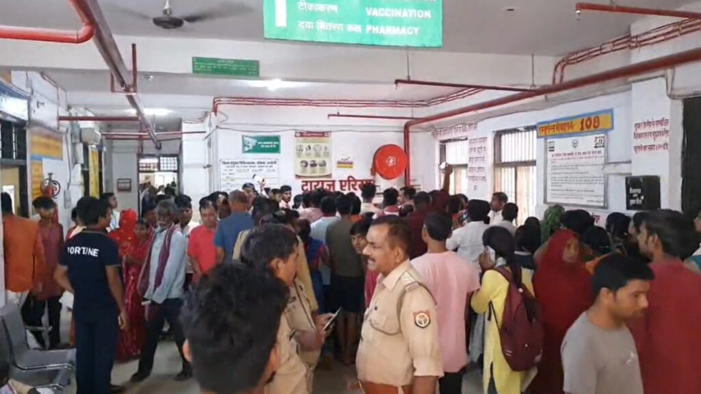 हत्या की जांच के लिए अस्पताल पहुंची पुलिस 