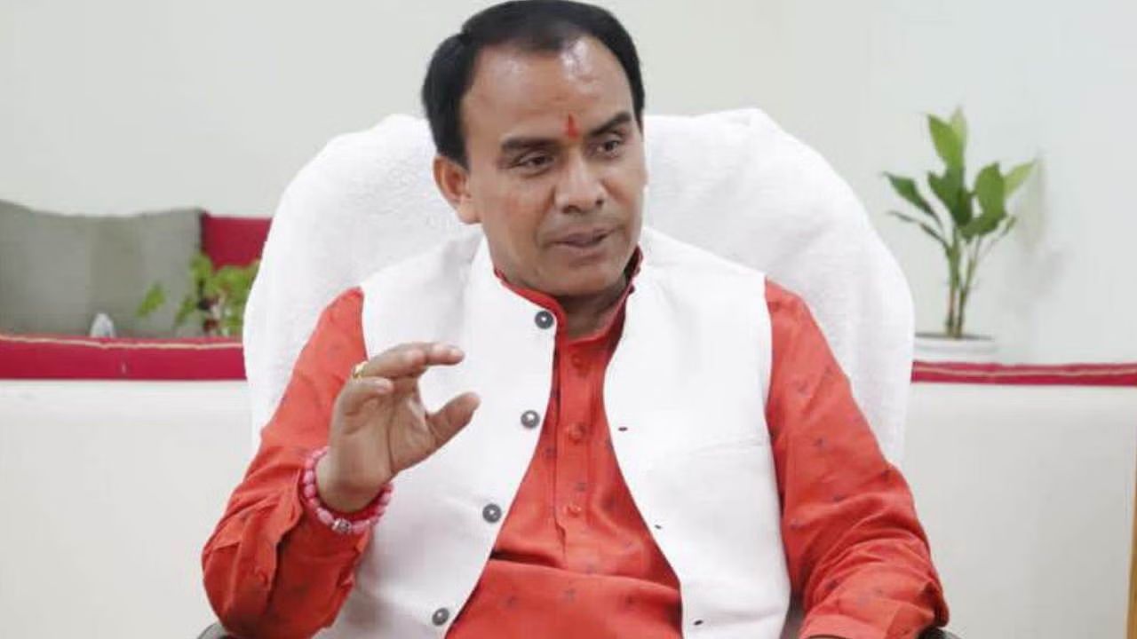 गुजरात दौरे पर उत्तराखंड के सहकारिता मंत्री डॉ. धन सिंह रावत, कहा– राज्य में सहकारी मॉडल को मिलेगा नया आयाम