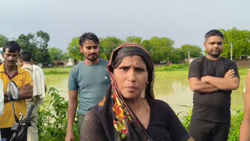गंदगी से ग्रामीण परेशान