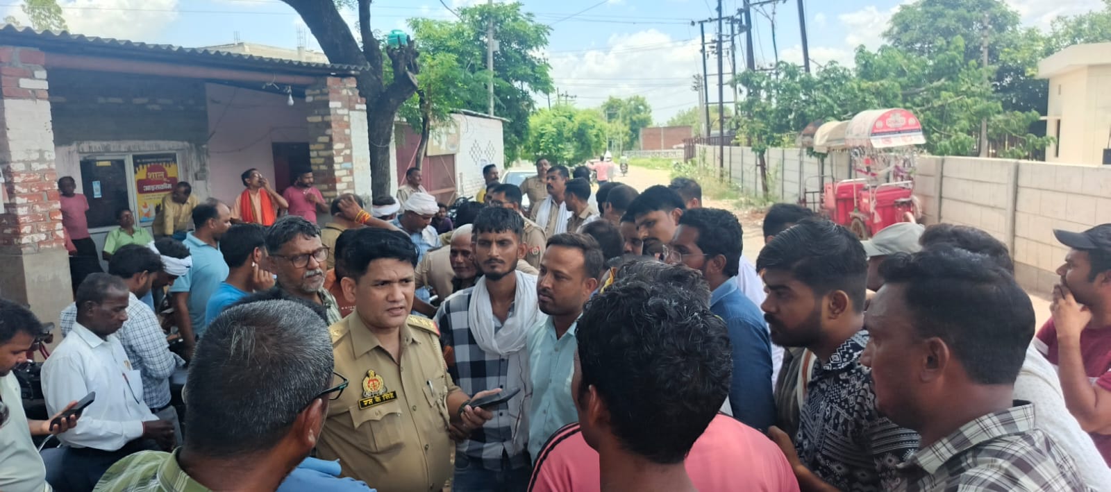 रायबरेली में बिजली समस्या को लेकर किसानों का आक्रोश, हाईवे को किया जाम