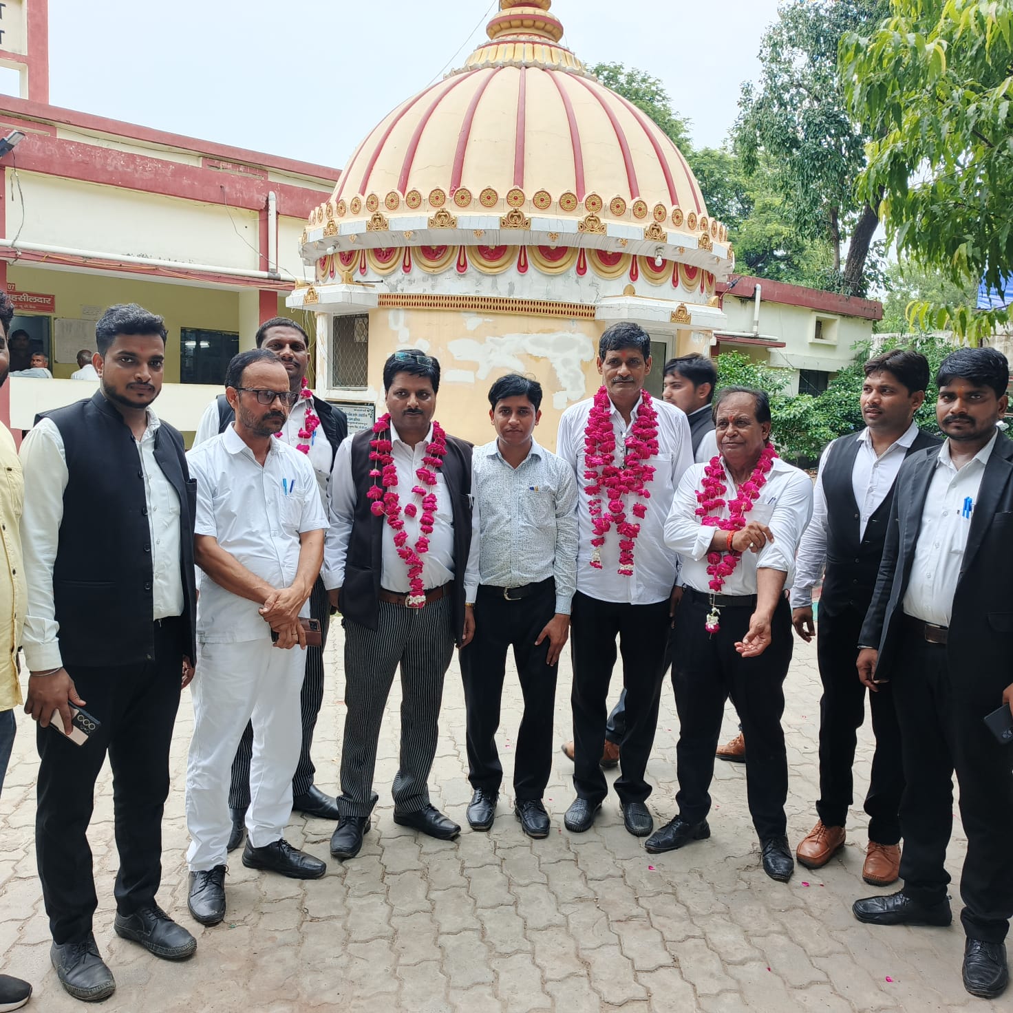 रायबरेली में अचानक सामूहिक इस्तीफों से मचा हड़कंप, बनी नई कार्यकारिणी; जानें पूरा मामला रायबरेली में अचानक सामूहिक इस्तीफों से मचा हड़कंप, बनी नई कार्यकारिणी; जानें पूरा मामला