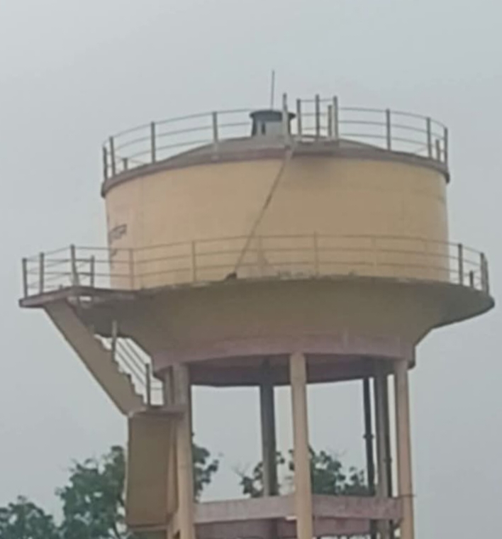 गोरखपुर : स्वच्छ जल मिशन की पोल खुली, एक हफ्ते से प्यासे ग्रामीण, जिम्मेदार बेखबर गोरखपुर : स्वच्छ जल मिशन की पोल खुली, एक हफ्ते से प्यासे ग्रामीण, जिम्मेदार बेखबर