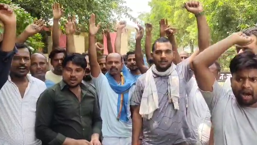 “कब आई कब चली गई कुछ पता ही नहीं चलता” बिजली से परेशान किसान का है ये हाल “कब आई कब चली गई कुछ पता ही नहीं चलता” बिजली से परेशान किसान का है ये हाल