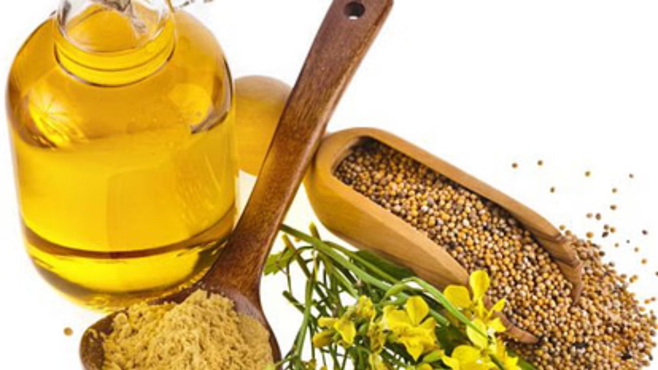 Massage with mustard oil (Source-Google)