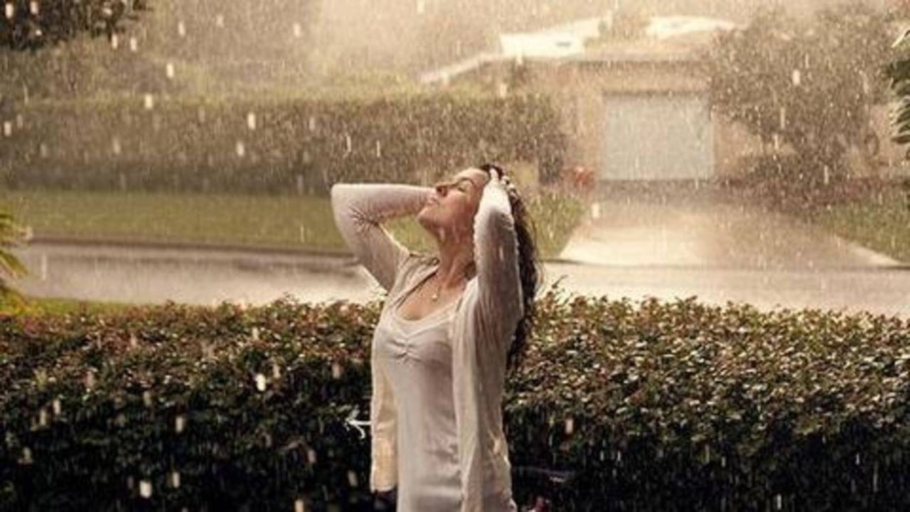 Benefits and disadvantages of getting wet in the rain (Source-Google)