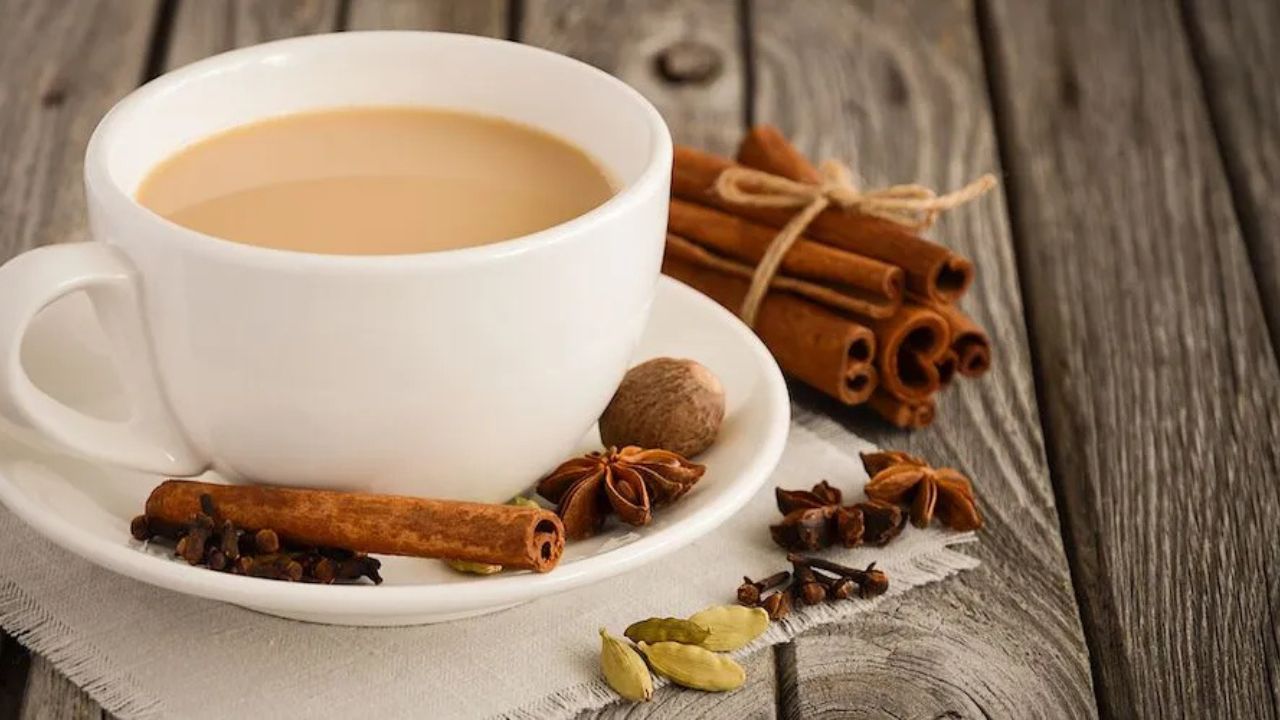 Home Remedy: चाय बनाते समय दूध जल जाए, तो घबराएं नहीं; इन आसान घरेलू उपायों से पाएं वापस परफेक्ट स्वाद