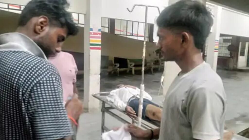 दंपत्ति जिला अस्पताल रेफर 