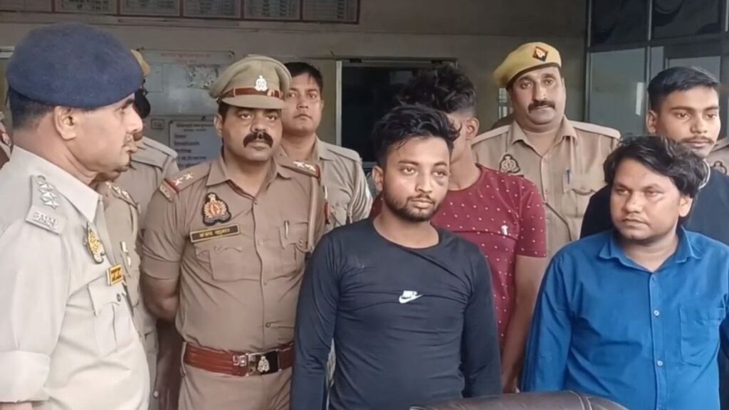 Theft Case Chandauli