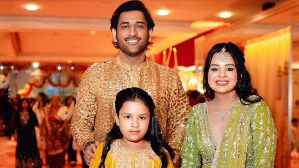 Dhoni with his wife and daughter (Source-Google)