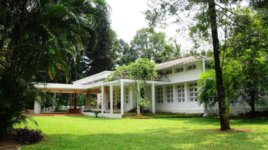 Home Stay (Source-Google)