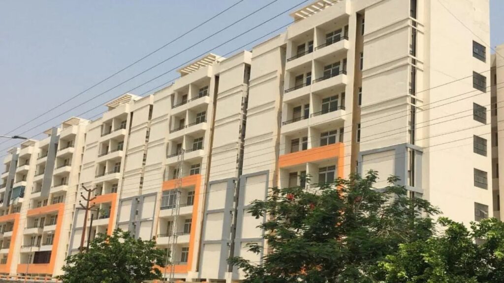 होटल और रेस्तरां पर की गई ये कार्रवाई